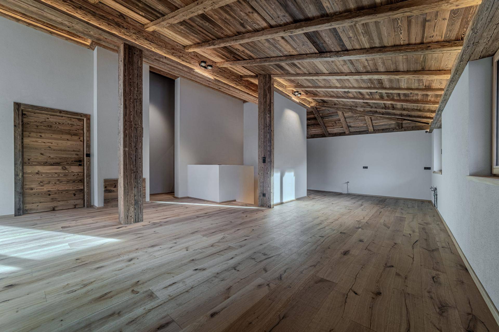 Luxuspenthouse mit Ski-In/Ski-Out – další
