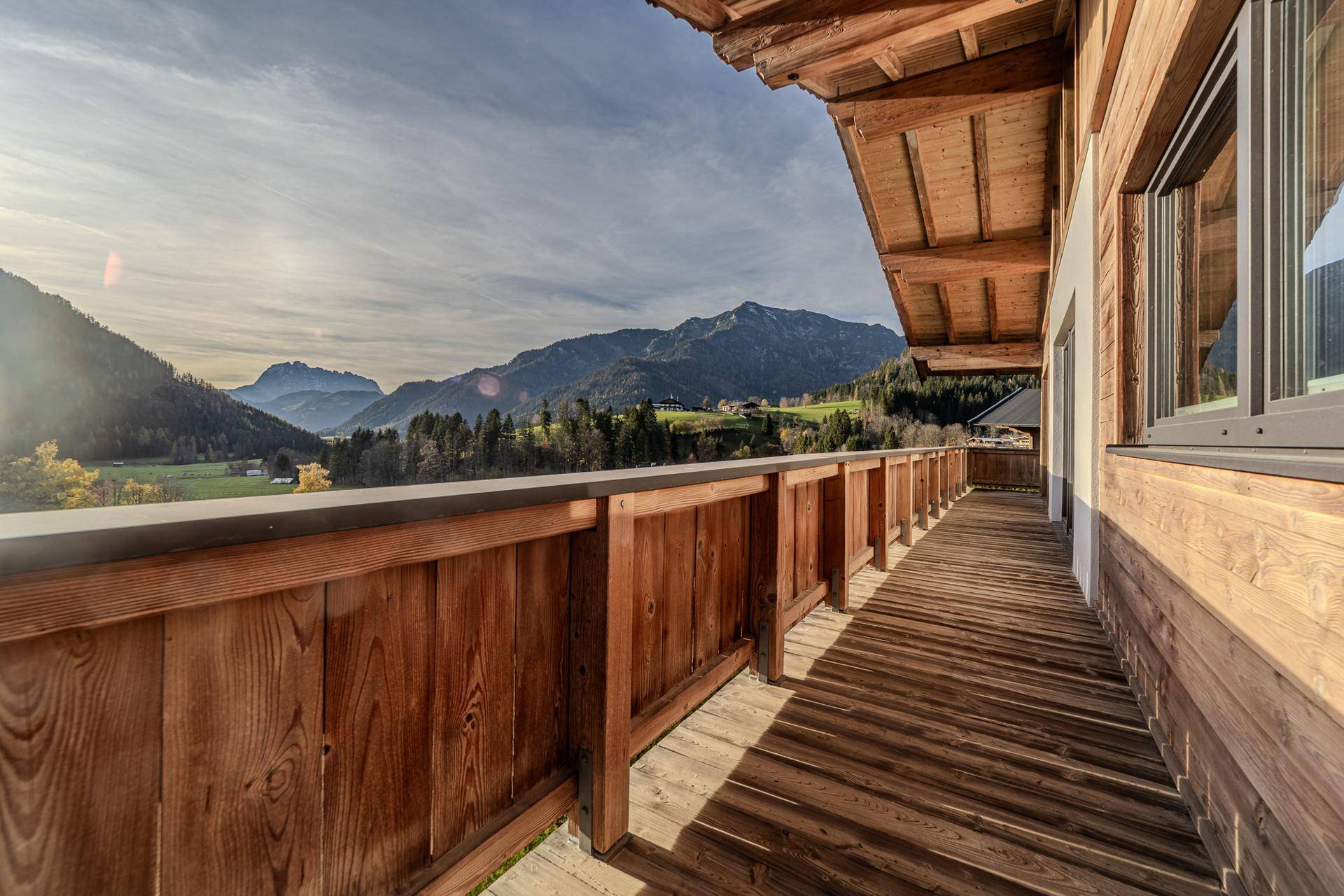 Modernes Landhaus mit unverbaubarer Aussicht - Ansicht 2