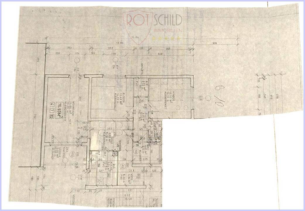 Detaillierter Grundriss der Wohnung mit Raumaufteilung und Maßangaben.