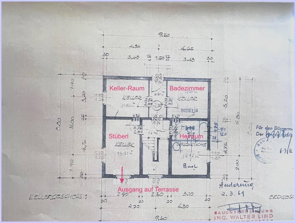 Handgezeichneter Kellergeschoss-Grundriss mit Raumaufteilung, Maßen und Beschriftungen.