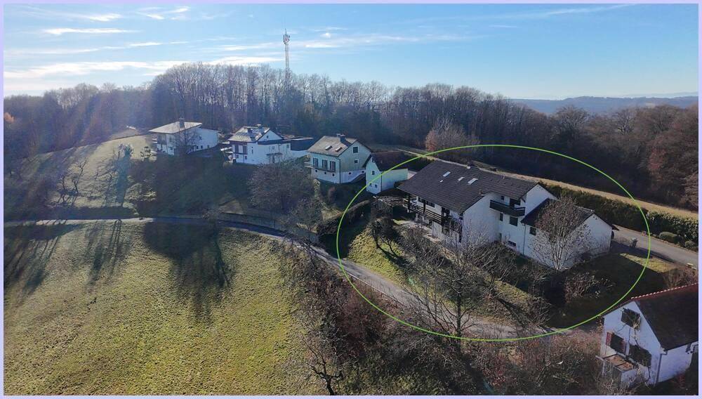 Lage Lage Lage! Geräumiges Wohnhaus mit Traumblick im südoststeirischen Hügelland. Großzügig, sonnig - Ansicht 2
