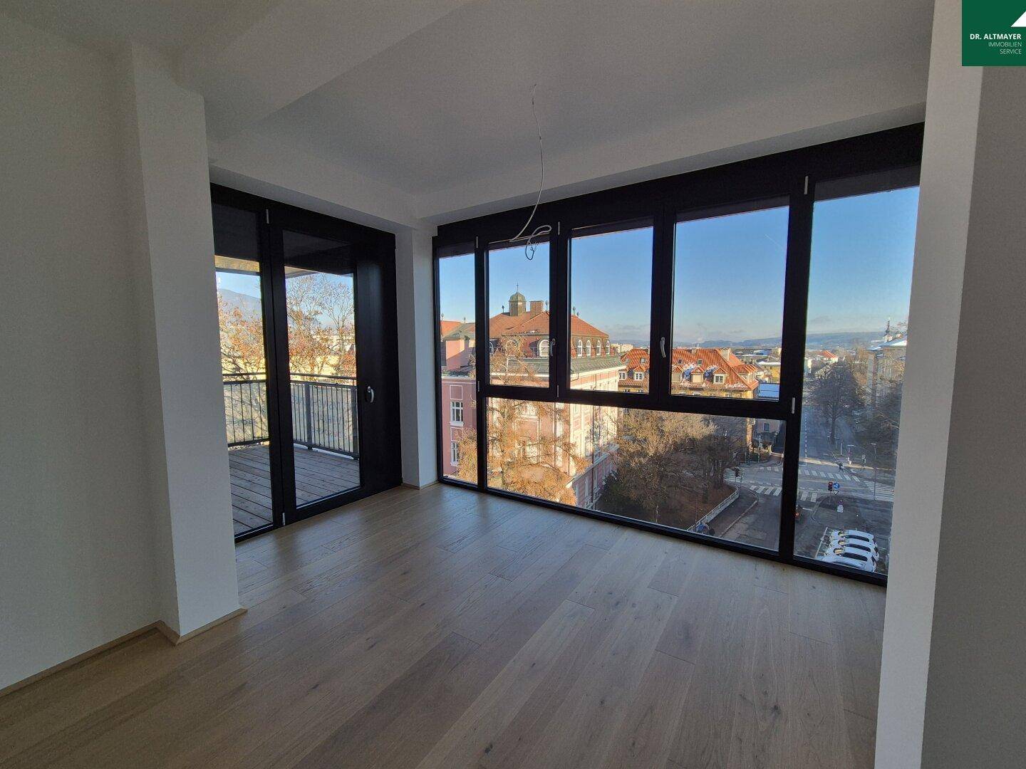 Exklusive 3-Zimmer-Traum-Wohnung mit Terrasse im Villacher Villenviertel - Ansicht 2