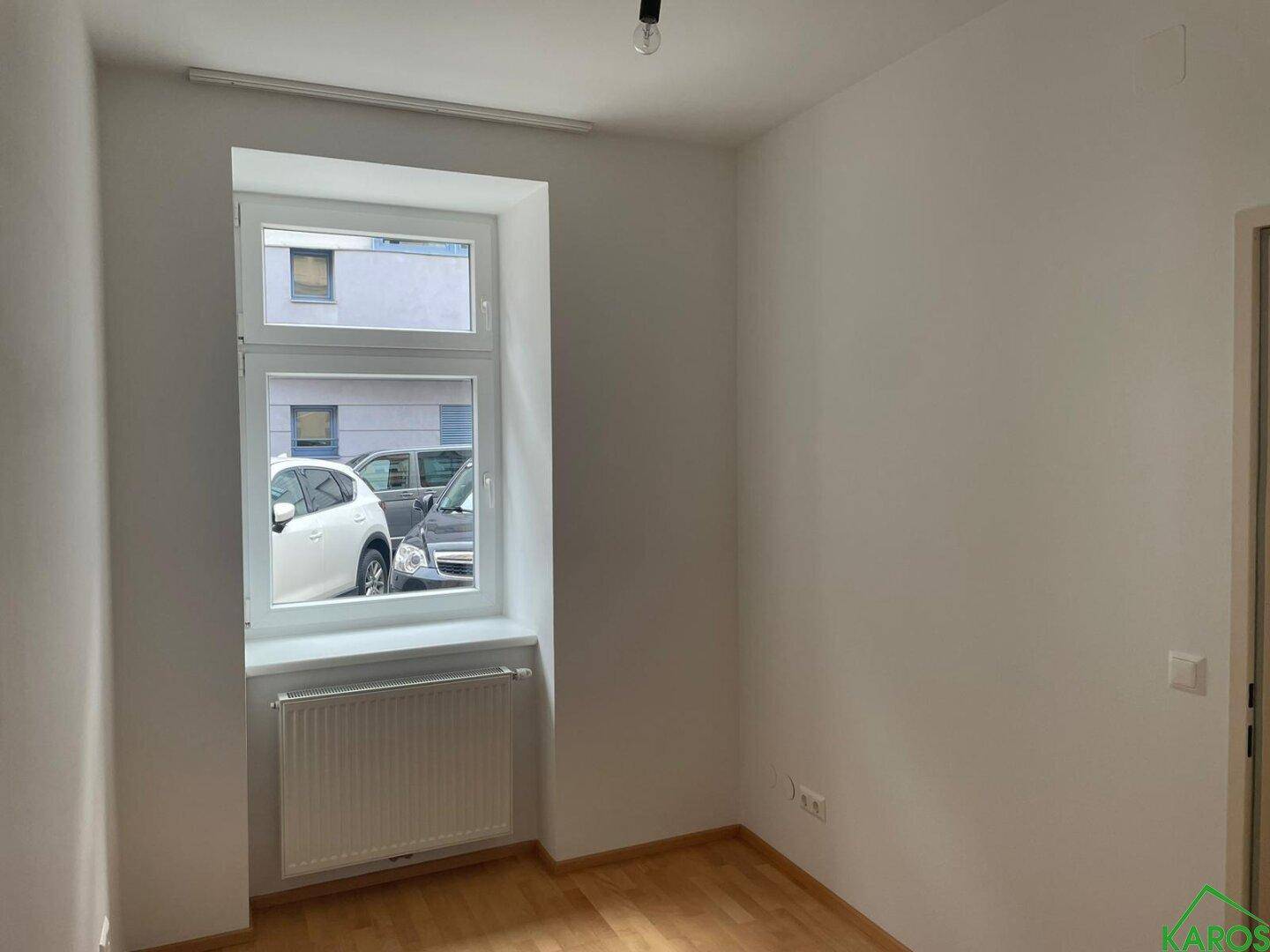 https://pictures.immobilienscout24.de/prod.www.immobilienscout24.at/pictureserver/loadPicture?q=70&id=012.0012000001E84EM-1669974374-5641940e817f464d8f5a1e492b070616