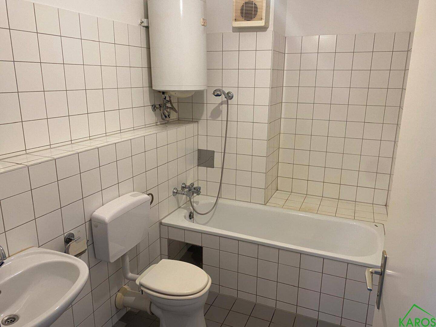 https://pictures.immobilienscout24.de/prod.www.immobilienscout24.at/pictureserver/loadPicture?q=70&id=012.0012000001E84EM-1730373663-c1635019ff2542a28fd1895f4eb09acc