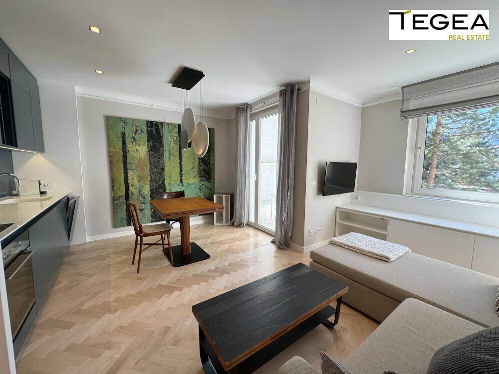 02_wohnung_wien_18_gentzgasse_miete_balkon_wohnbereich