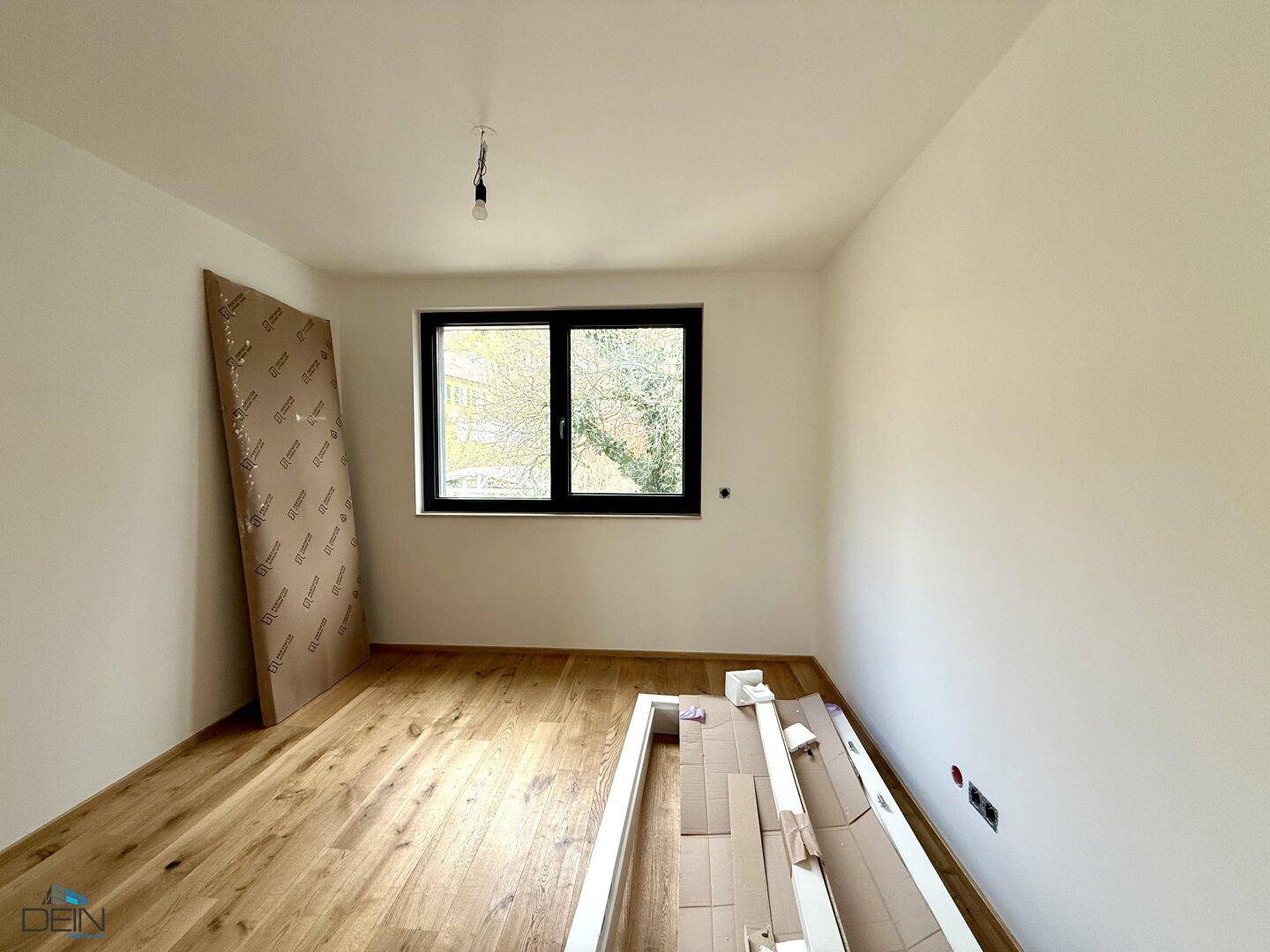 PREISREDUKTION! EXKLUSIVE 4-5 ZIMMER DOPPELHAUSHÄLFTEN MIT FREIFLÄCHEN IN GRÜNRUHELAGE! – další