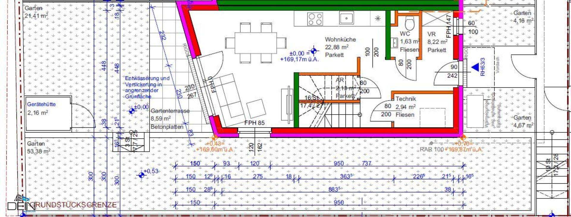 Grundriss des Erdgeschosses mit offener Wohnküche, Essbereich und Zugang zum Garten.