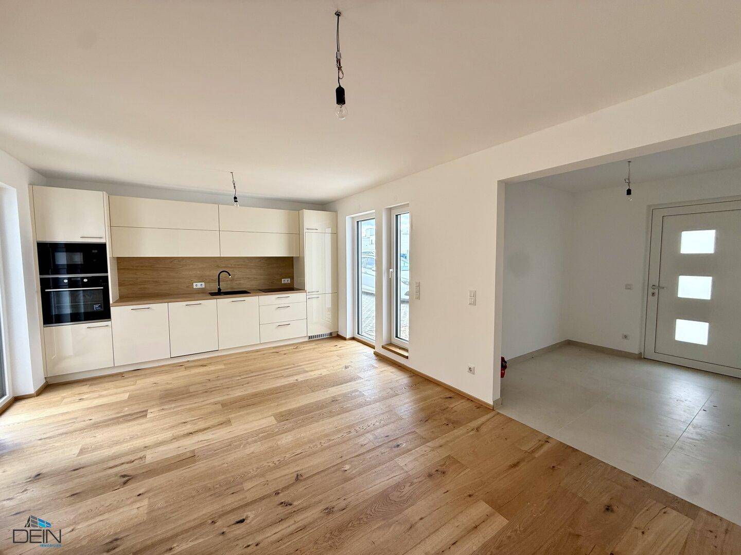 LETZTES HAUS! TRAUMHAFTES 5 ZIMMER REIHENHAUS MIT EIGENGARTEN UND STELLPLATZ NÄHE U6 PERFEKTASTRASSE! - Ansicht 2