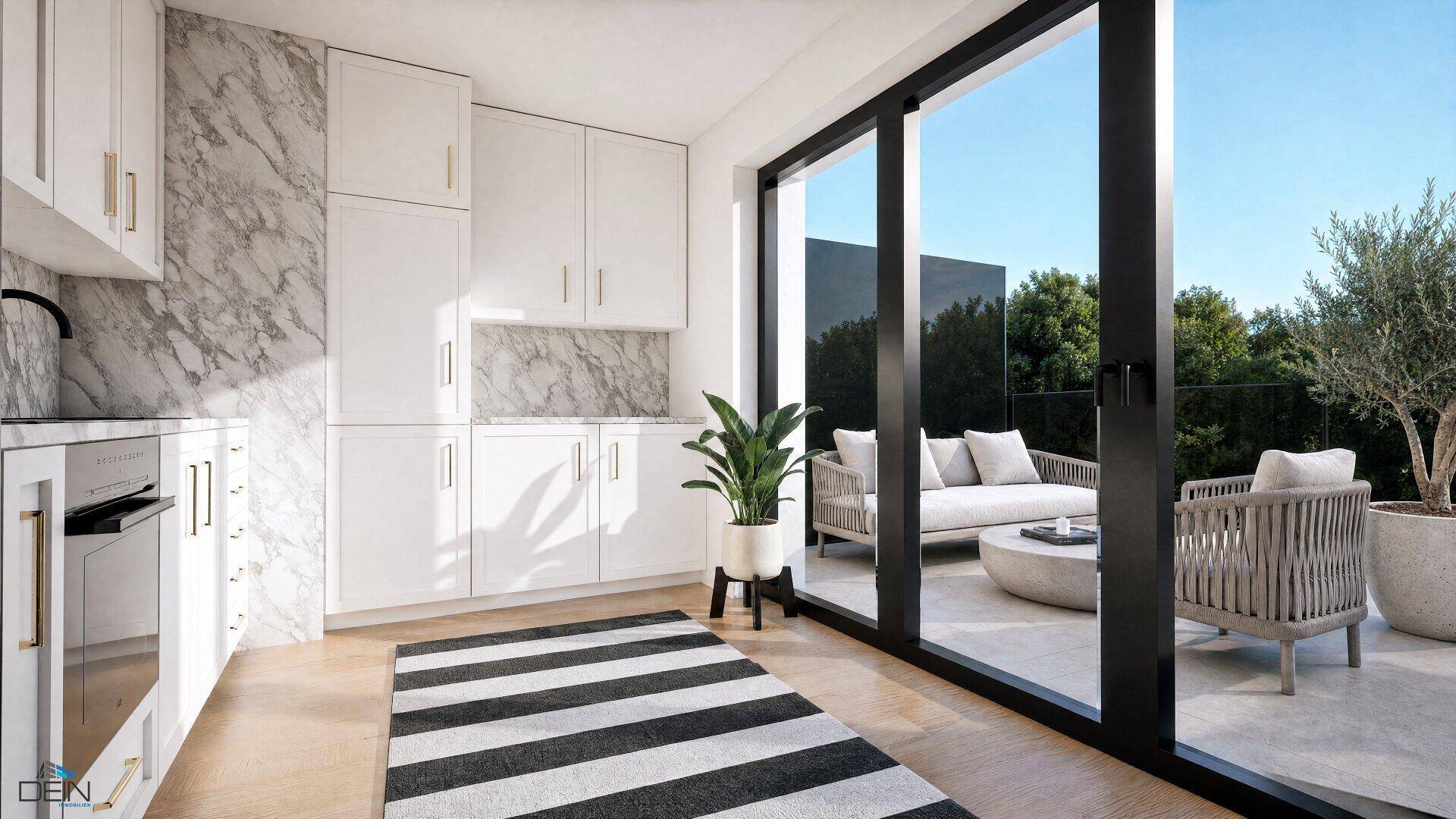 Helle, moderne Küche mit weißen Schränken, Marmor-Rückwand und direktem Zugang zur Terrasse.