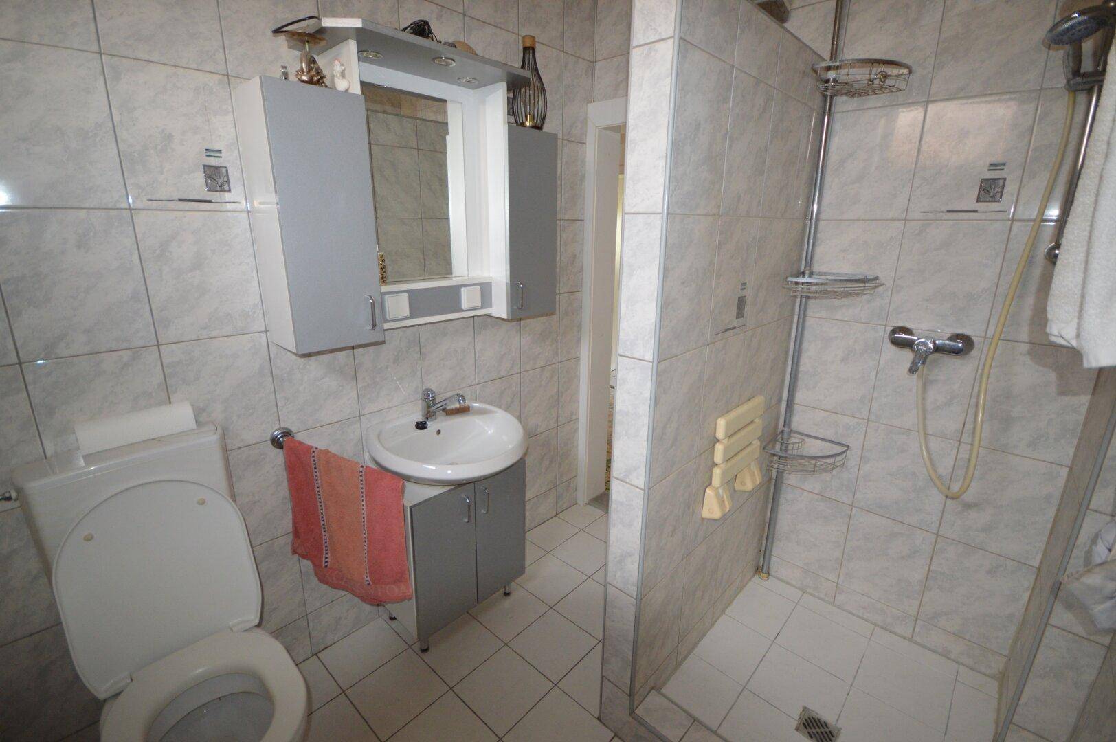 Dusche im EG