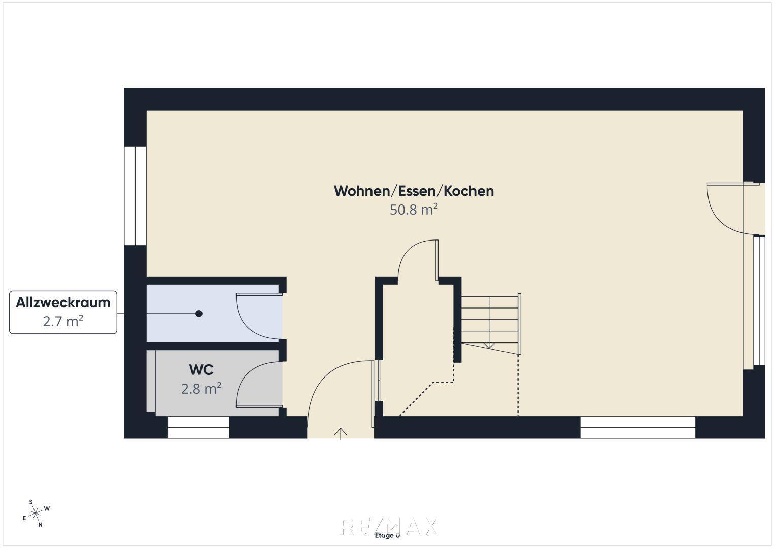 Grundriss des Erdgeschosses mit offenem Wohn-/Ess-/Kochbereich, WC und Allzweckraum.