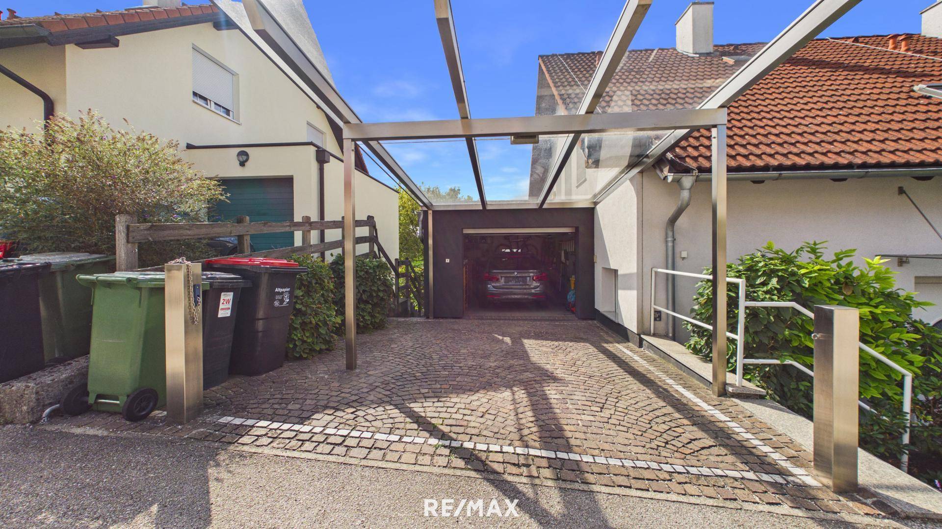 Garage obere Einfahrt