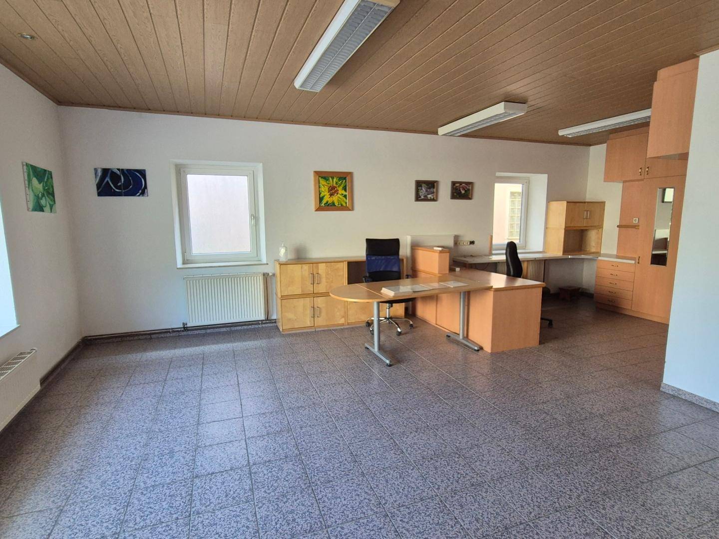 großer Büroraum
