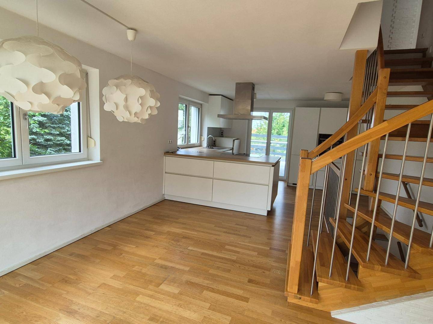 Esszimmer u. Küche