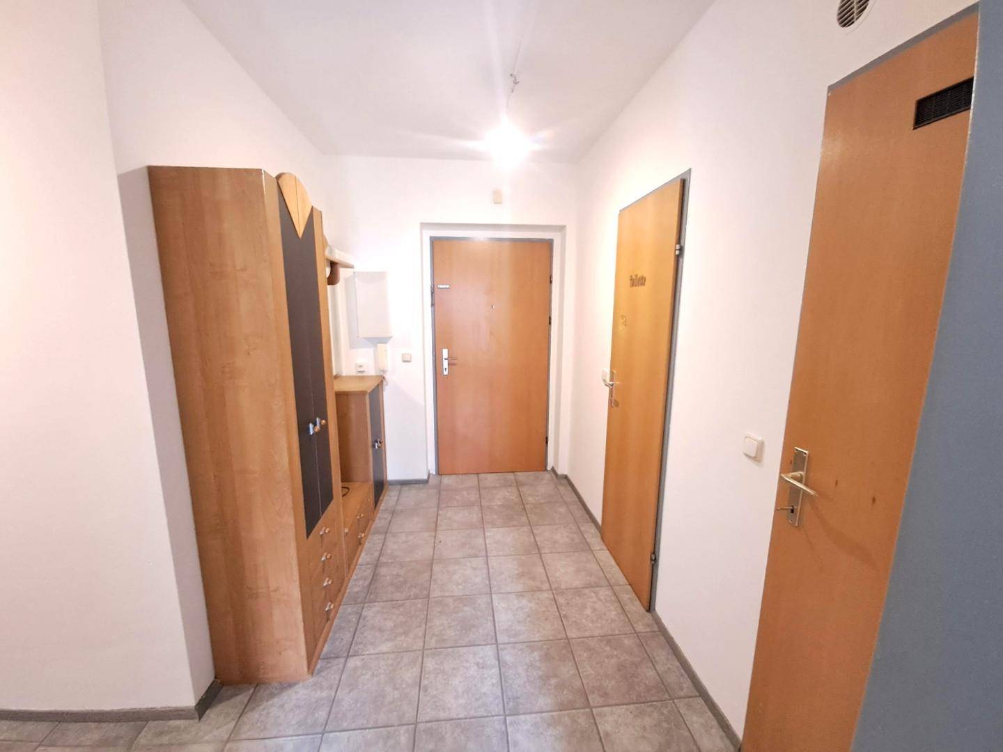 Vorraum/Garderobe