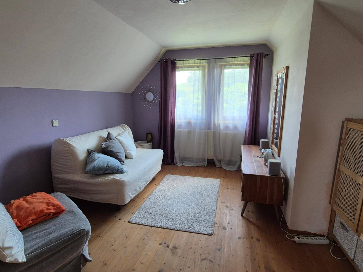 Schlafzimmer DG