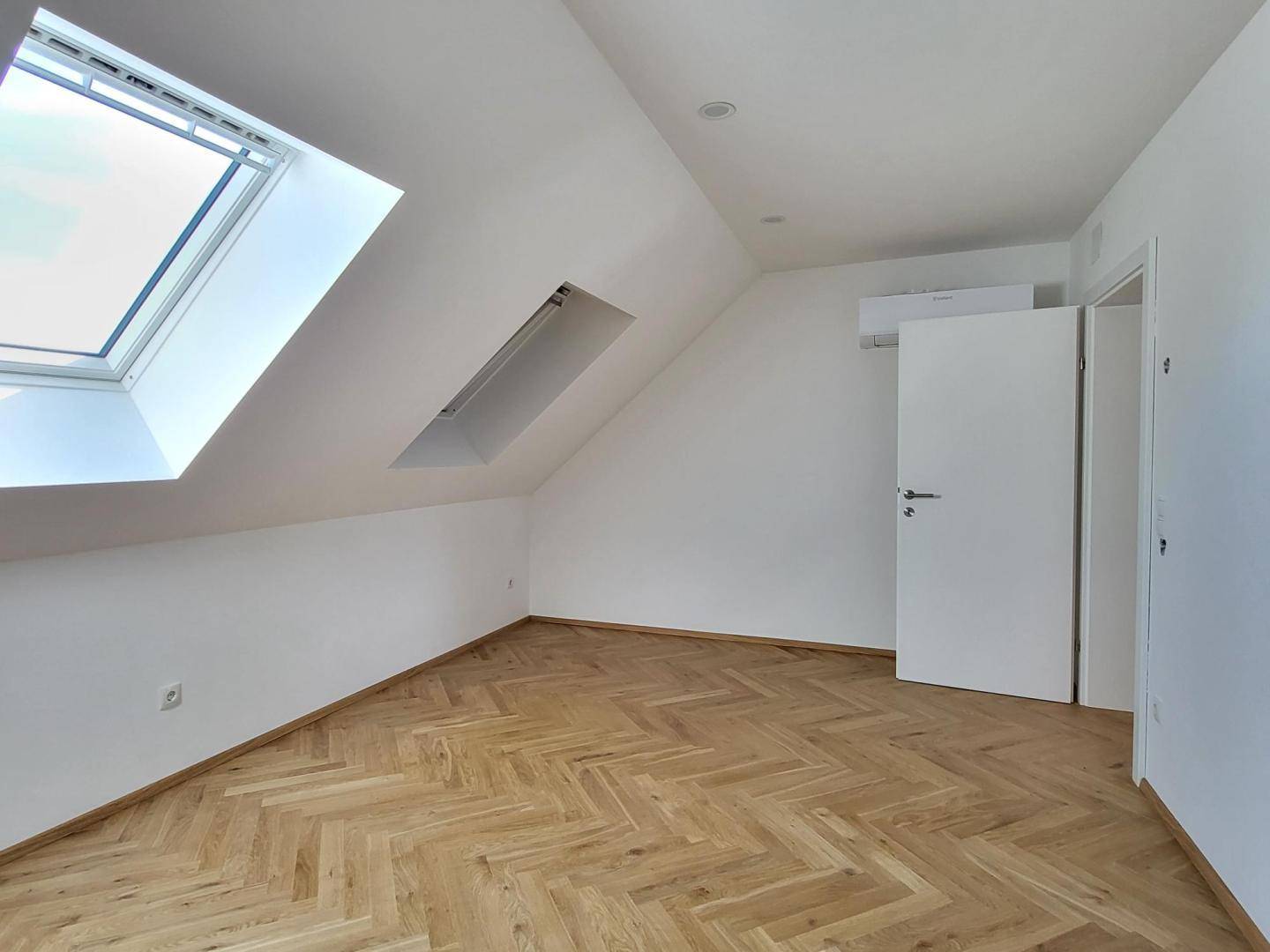 07 Weiteres Schlafzimmer