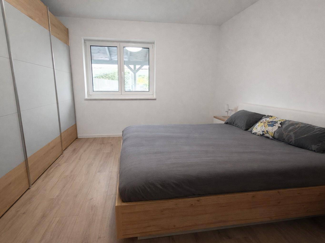 Moderner Neubau | 5 Zimmer | 695 m² Sonnengrund | PV | Luftwärmepumpe | BJ 2021 - Mehr