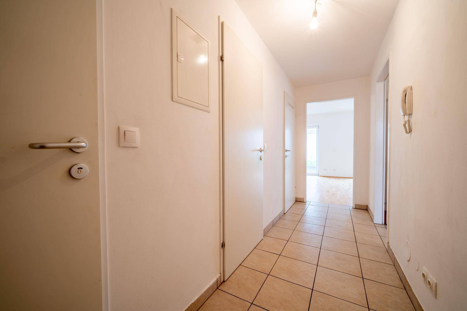 2-Zimmer-Gartenwohnung! Besichtigung SOFORT möglich - Więcej