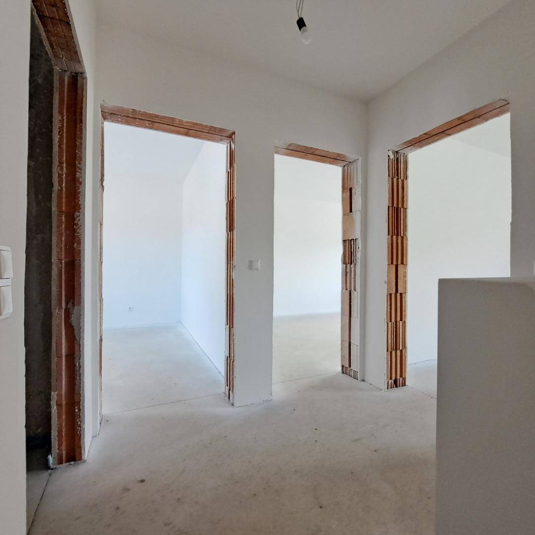 Neubau-Doppelhaus-Hälfte mit 4 Schlafzimmern! - Ansicht 6