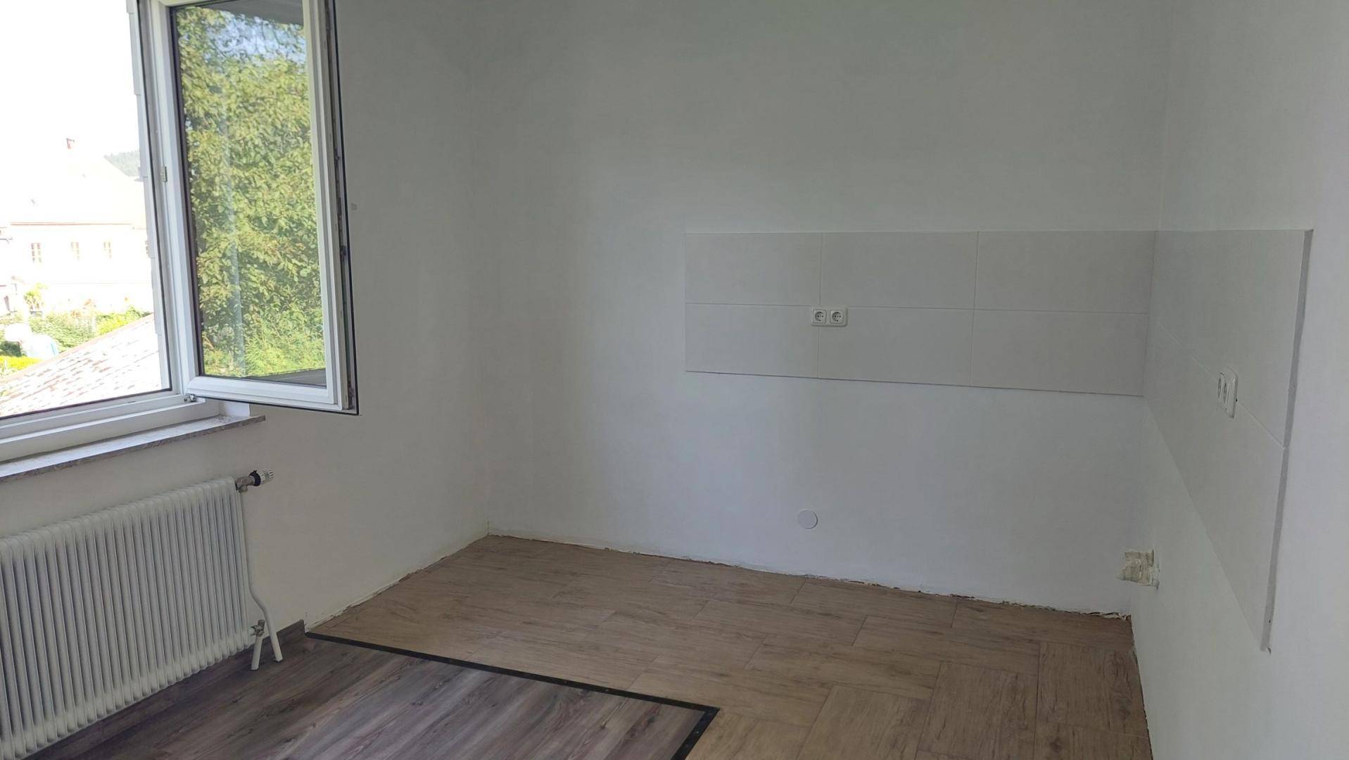 NEUER PREIS: Renovierte Wohnung mit sonniger Terrasse! - Widok 5