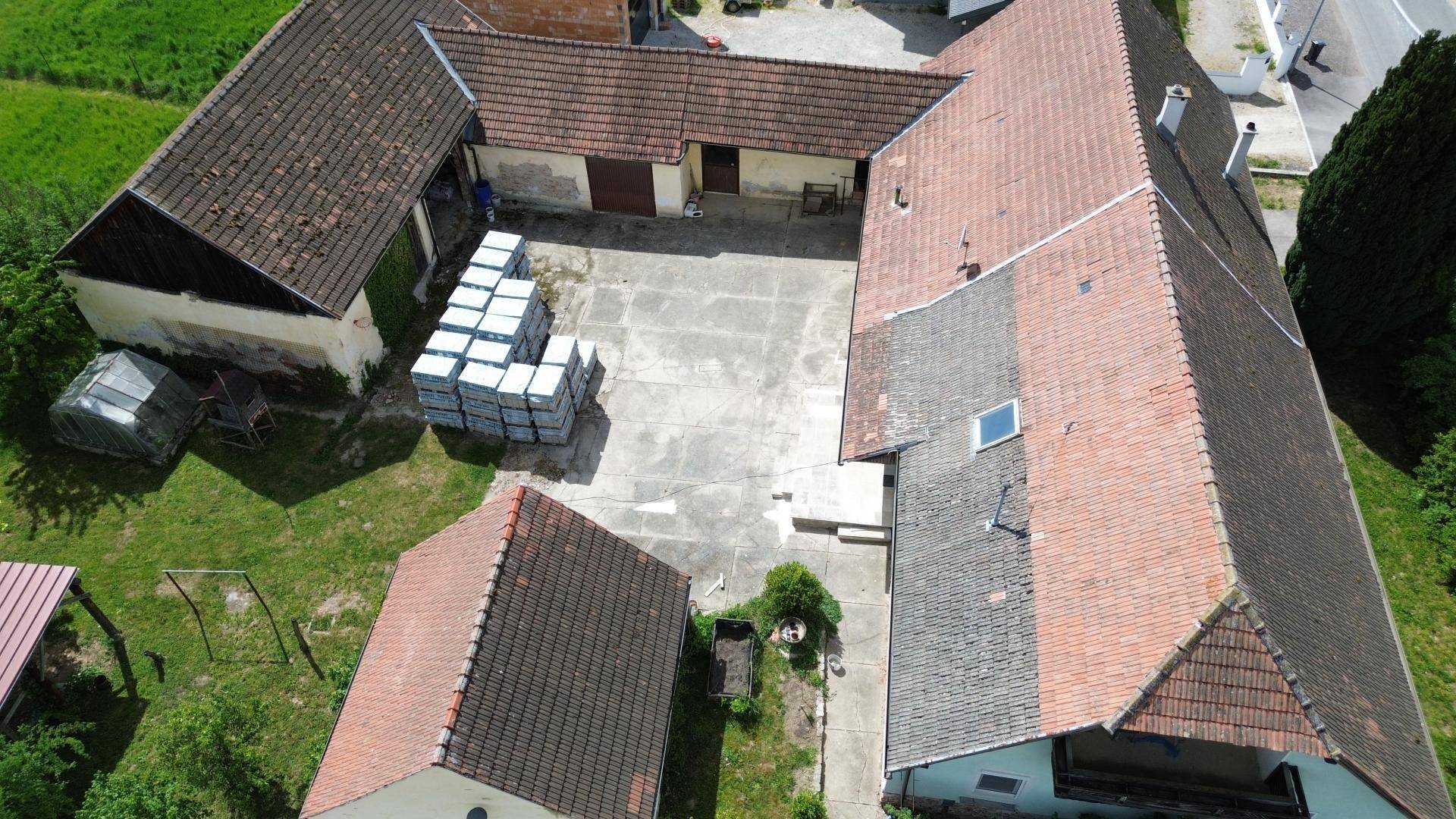 BAUERNHOF MIT VIEL PLATZ FÜR IHR HOBBY – pohled 2