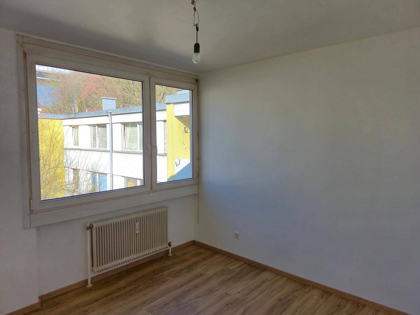 PRAKTISCHE 3-ZIMMER MIETWOHNUNG IN ALTLENGBACH MIT LOGGIA UND PARKPLATZ – další