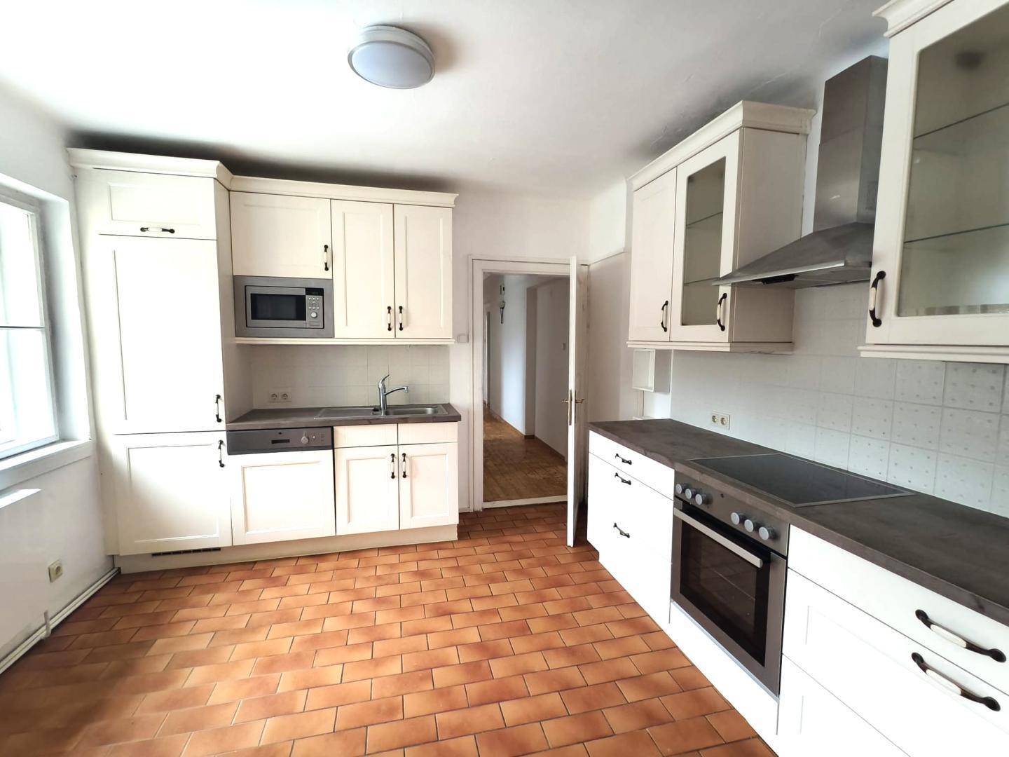 House, 270 m², land 1500 m²