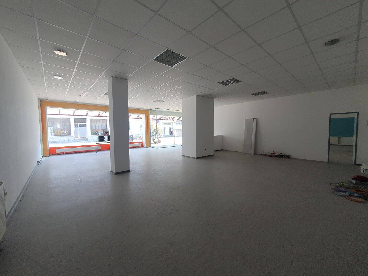 Geschäftslokal mit "Starthilfe" in Neunkirchen zu vermieten! - Ansicht 6