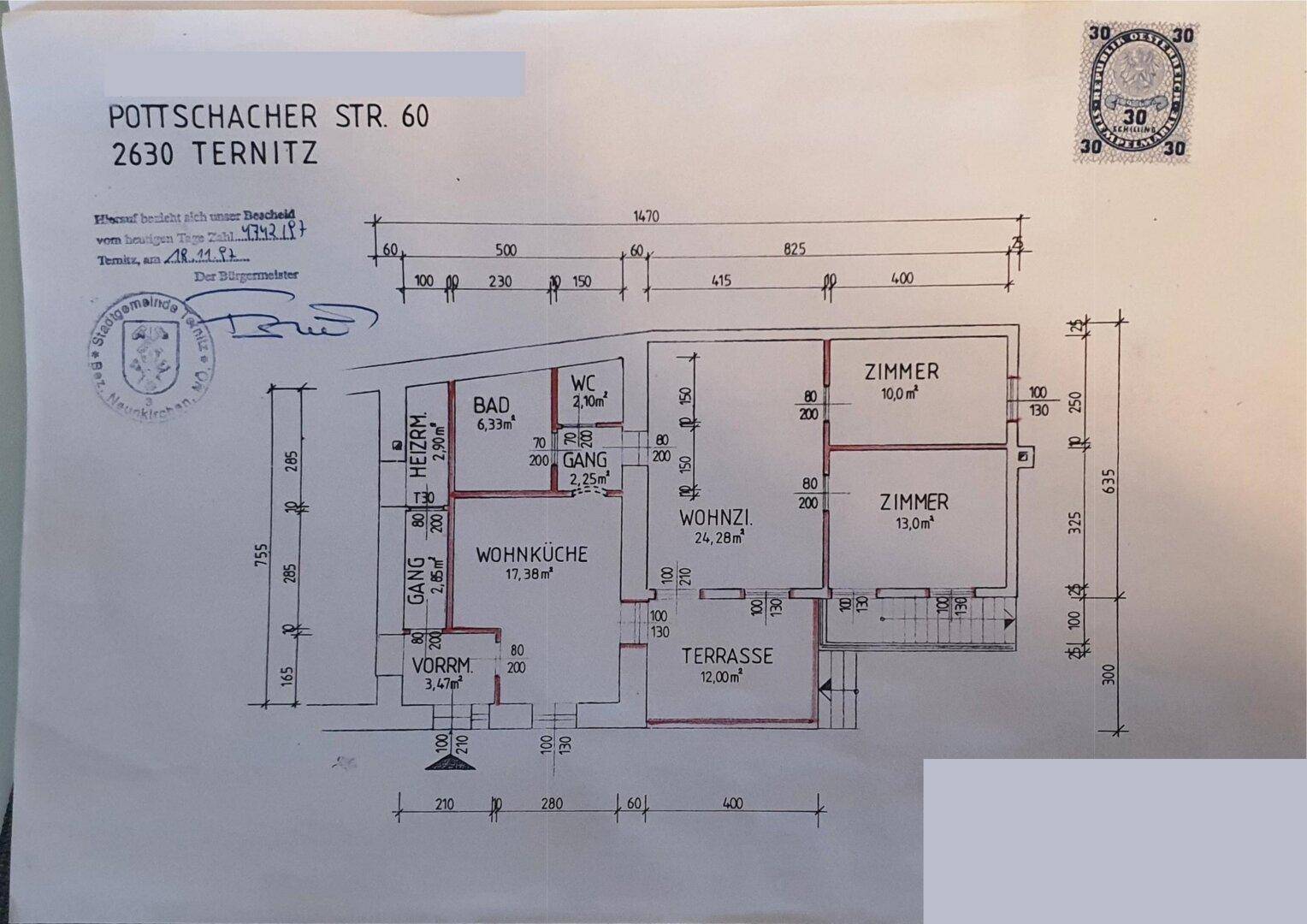 Detaillierter Grundrissplan mit Raumaufteilung für Wohnküche, Zimmer, Bad und Terrasse.