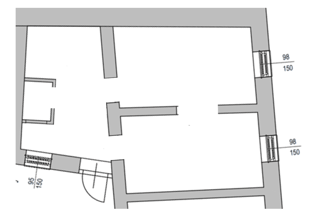 Grundriss einer Etage mit mehreren Räumen und eingezeichneten Fensterpositionen.