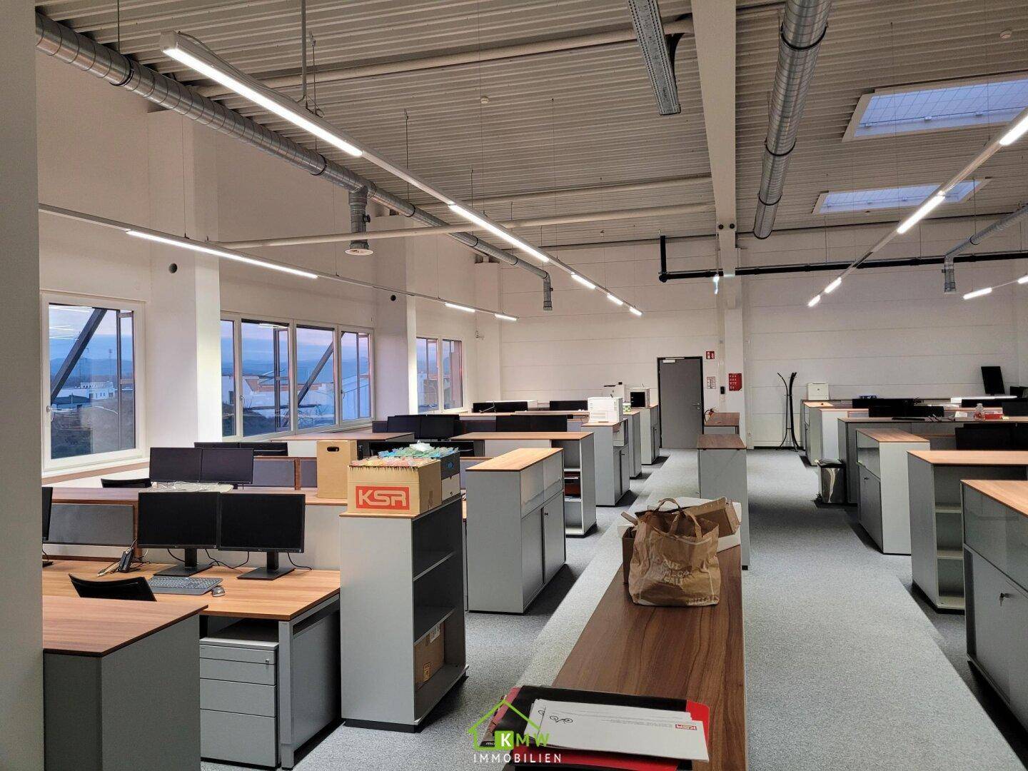 Repräsentatives, modernes ca. 265m² Büro mit Kantine und Parkplätzen - Ansicht 6