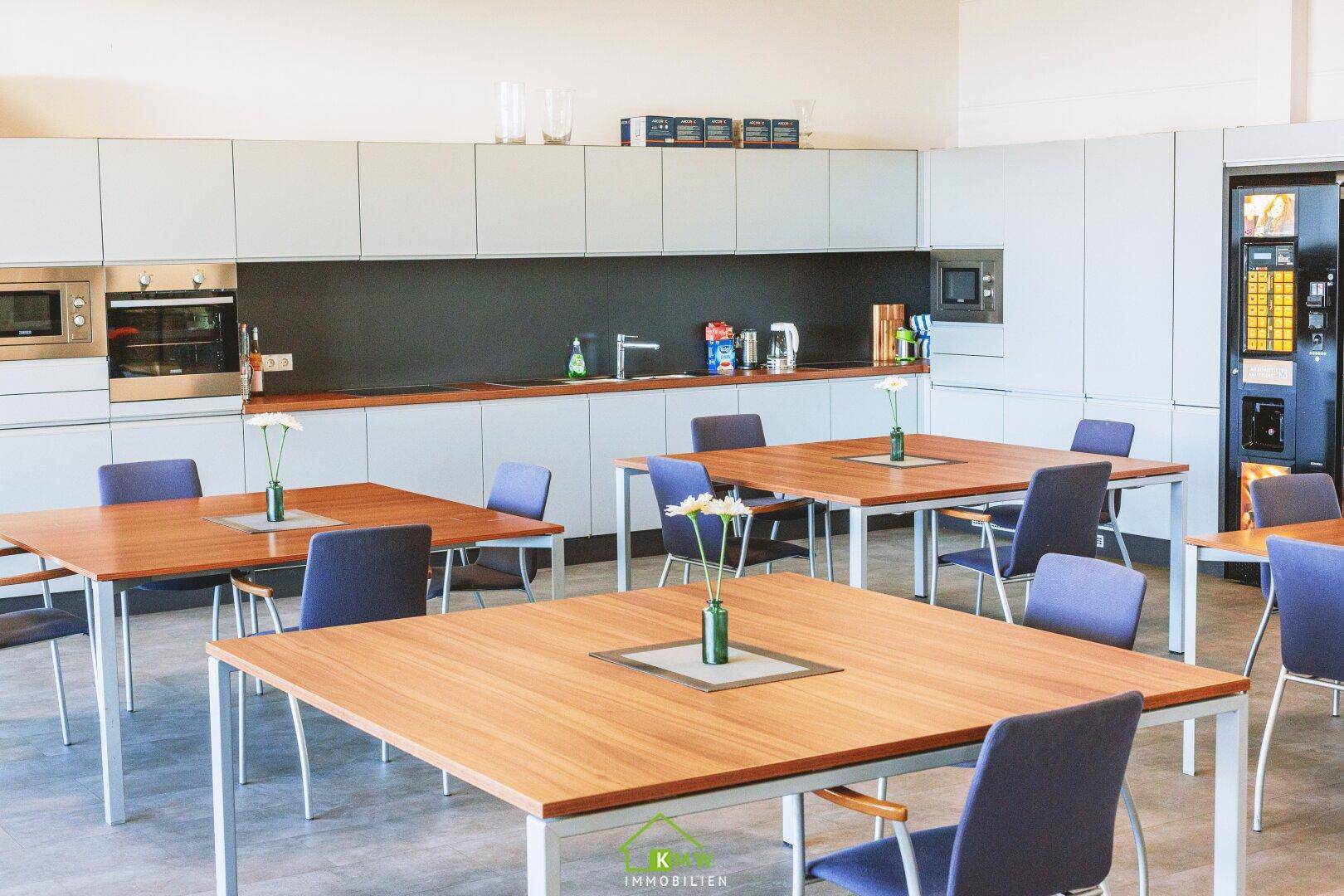 Repräsentatives, modernes ca. 265m² Büro mit Kantine und Parkplätzen - Ansicht 5