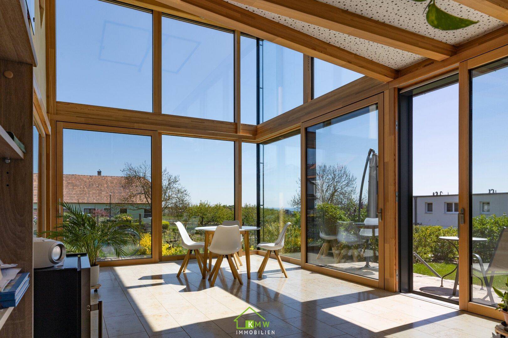 NEU AM MARKT: Exklusives Einfamilienhaus mit Wintergarten und Blick auf das Benediktinerstift Göttweig – pohled 5