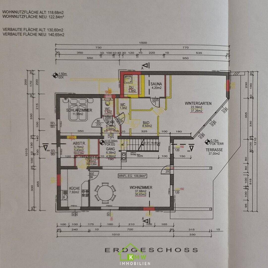 Grundriss des Erdgeschosses mit Wohnzimmer, Küche, Schlafzimmer und Wintergarten.