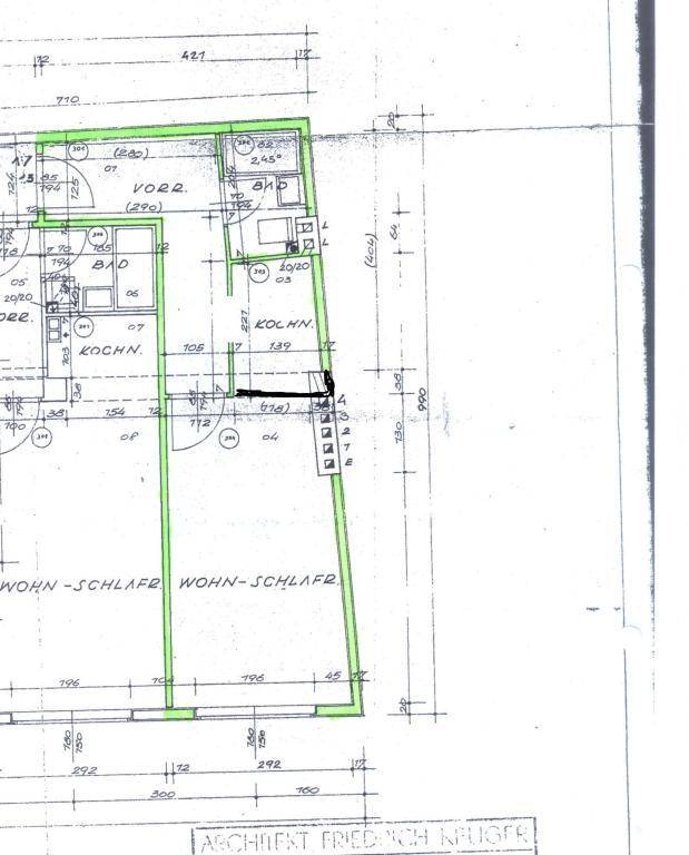 Detaillierter Grundriss mit handschriftlichen Anmerkungen und Maßangaben für Wohn- und Schlafbereiche.