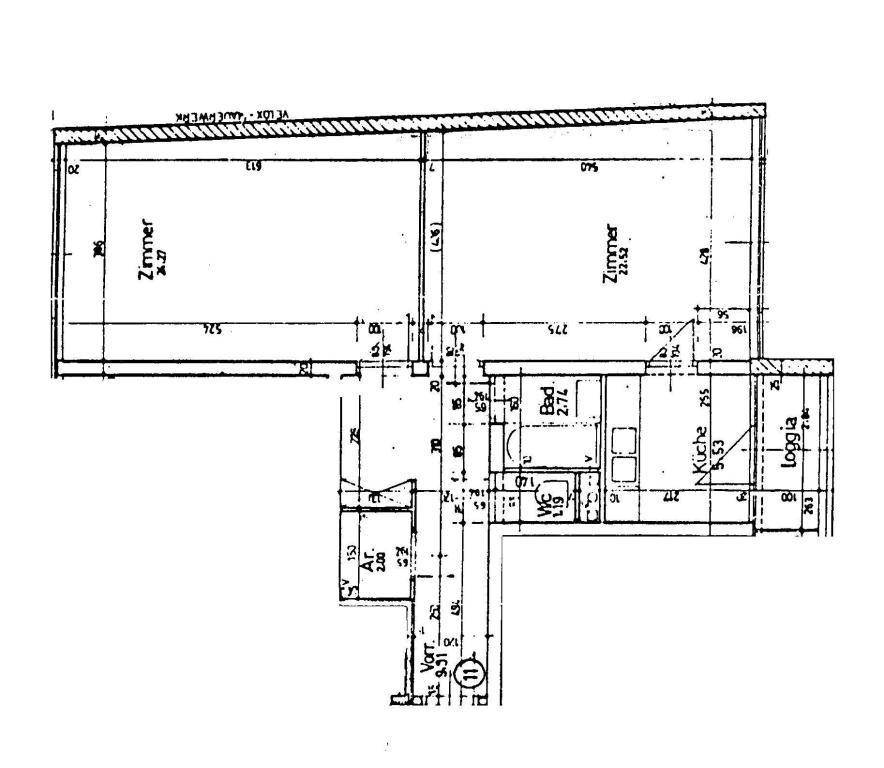 Grundriss einer Wohnung mit zwei Zimmern, Bad, WC, Küche und einer Loggia.
