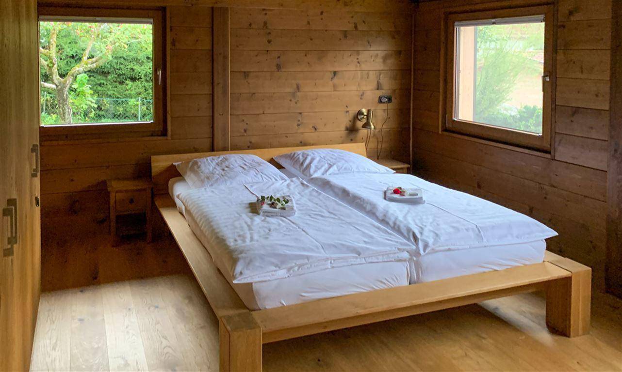 ferienhaus-itter-schlafzimmer-doppelbett-gross-136