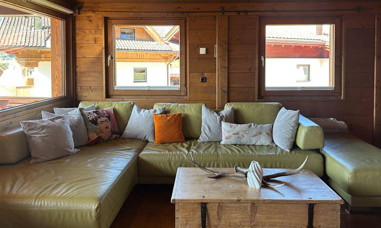 ferienhaus-itter-wohnbereich-couch-gross-1367