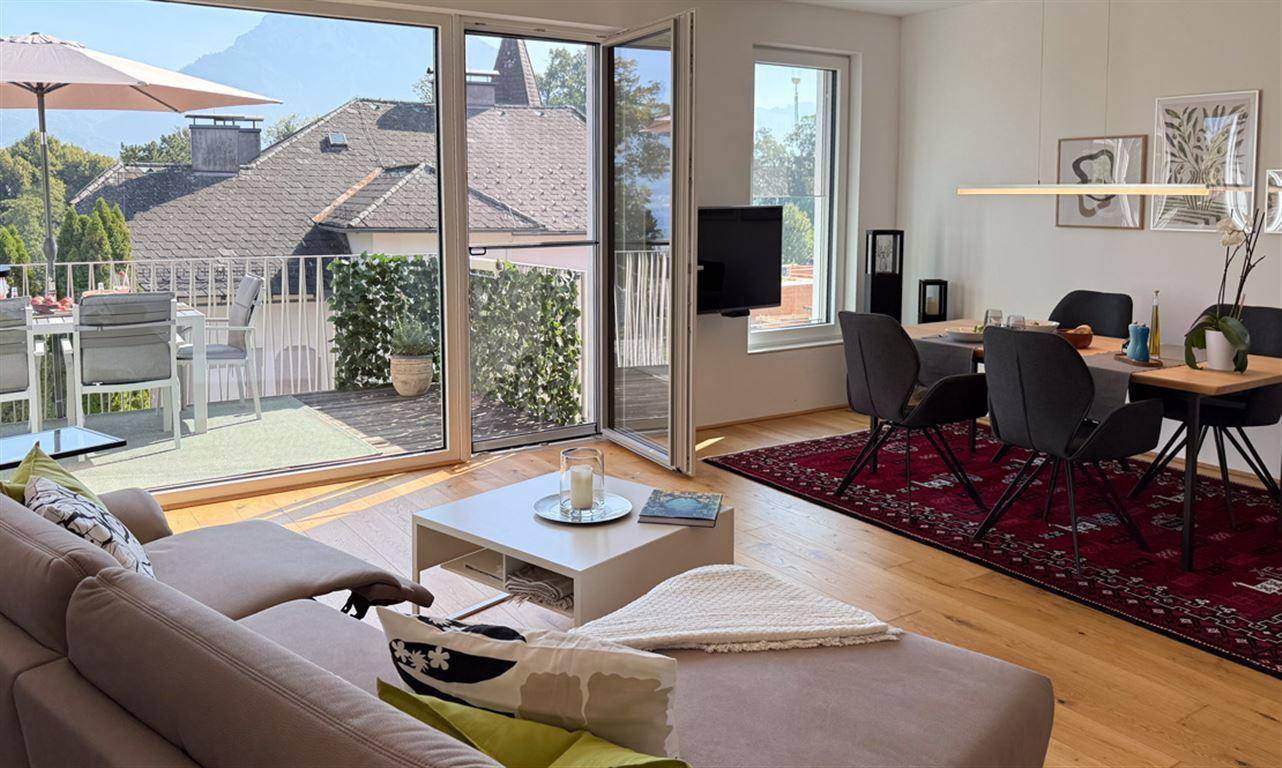 wohnung-altmünster-traunsee-wohnbereich-balkon-gro