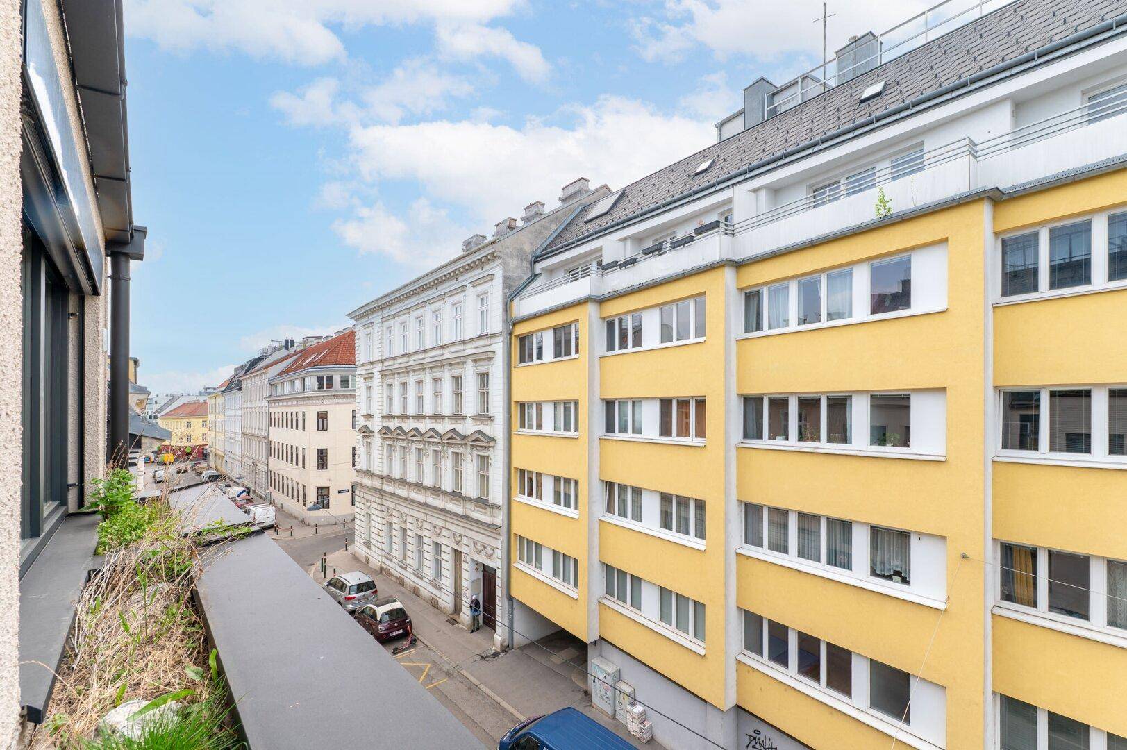 Erstbezug! Gut aufgeteilte 2-Zimmer-Dachgeschosswohnung inkl. KFZ-Stellplatz nahe AKH zu vermieten! - Widok 4
