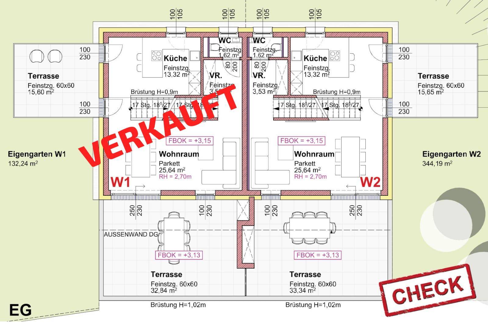Grundriss des Erdgeschosses mit Wohnräumen, Küchen, WCs und Terrassen für zwei Wohneinheiten.
