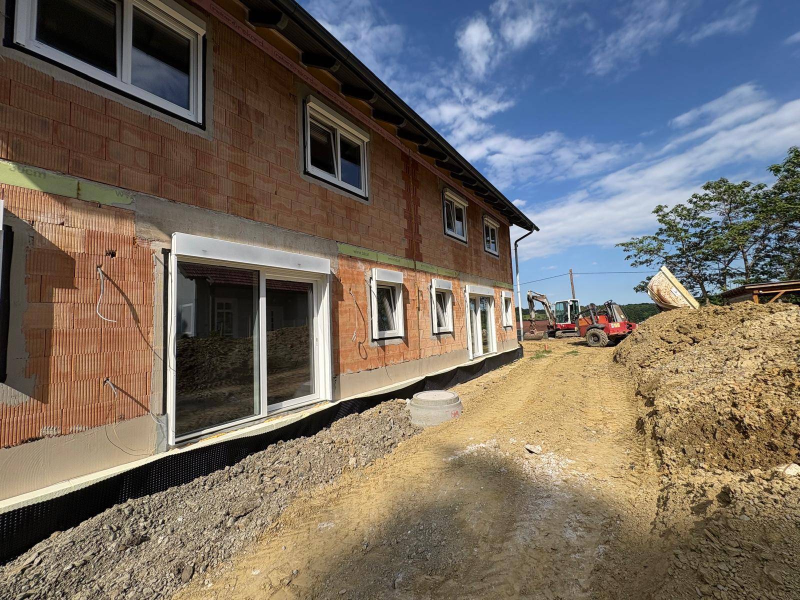 NEU in Fernitz! Doppelhaushälfte mit Garten, PV &amp; Ruhelage - Mehr