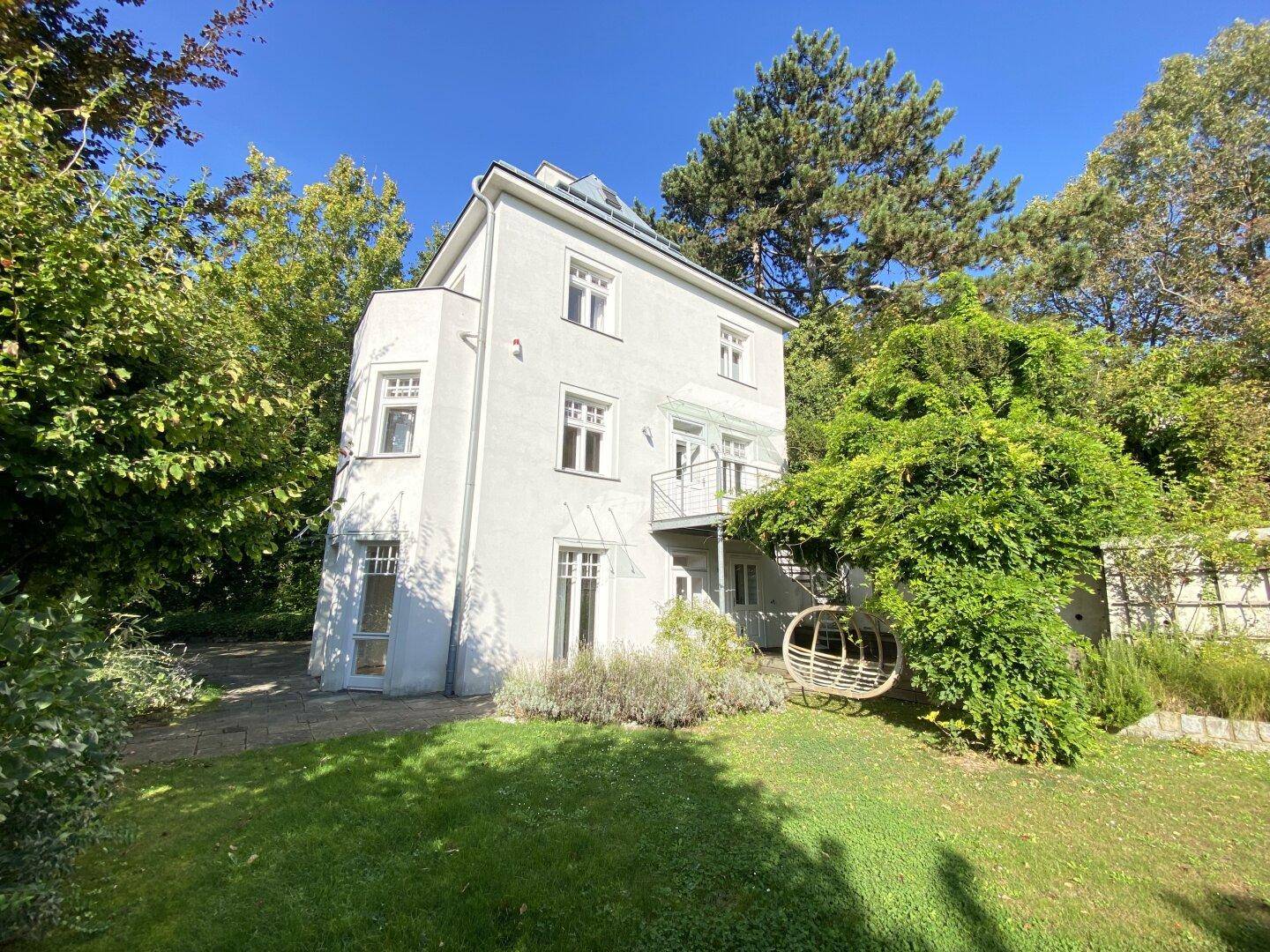 Haus mit 7 Zimmern, 210 m², Garten in Döbling, Döbling