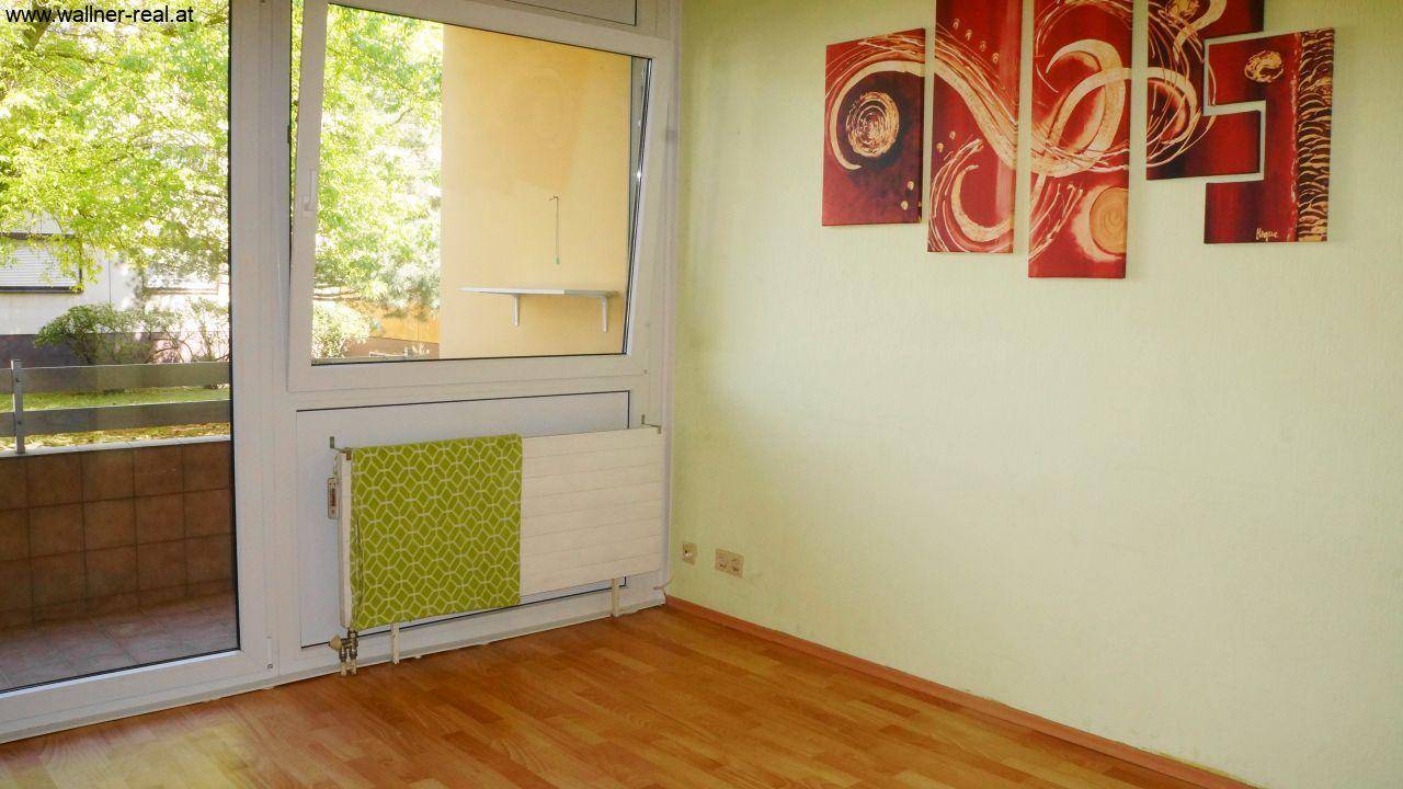 Schöne möblierte 2 Zimmer Wohnung mit Balkon - Mehr