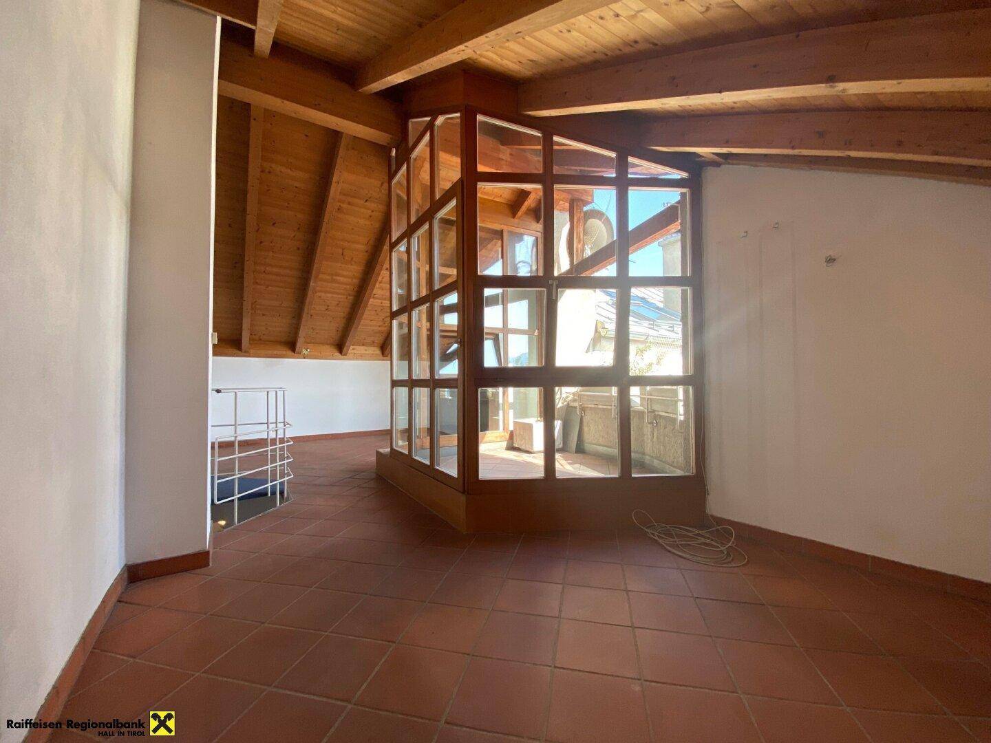 Maisonetten-Dachterrassenwohnung inmitten der Haller Altstadt - Widok 2