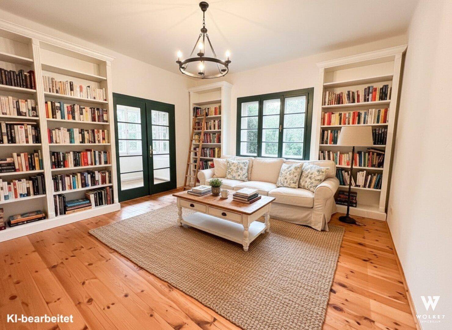 Helles Wohnzimmer mit eingebauten Bücherregalen, Holzboden und gemütlicher Sitzecke.