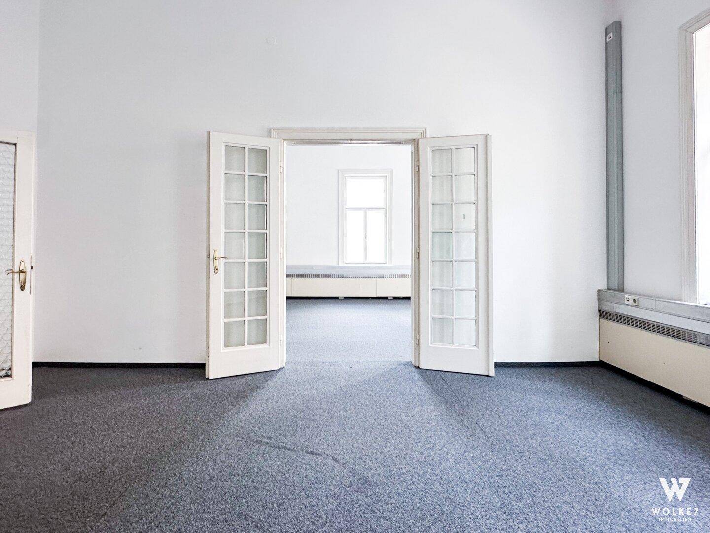 Großzügige Bürofläche im Stilaltbau – ca.193 m² | UNBEFRISTETER MIETVERTRAG | 1 Gehminute Wien Mitte Landstraße | Nähe Bezirksgericht Innere Stadt - Więcej