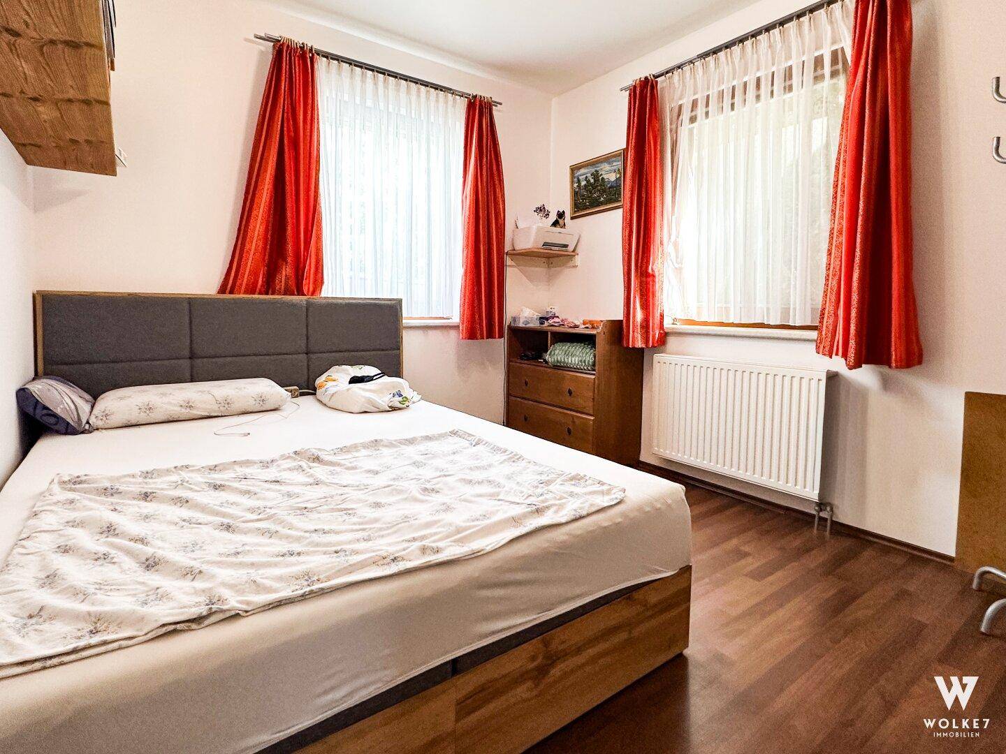 Traumhaftes Einfamilienhaus mit großem Grund in ruhiger Lage: Vollunterkellert | Sauna | Moderne PV-Anlage - Ansicht 5