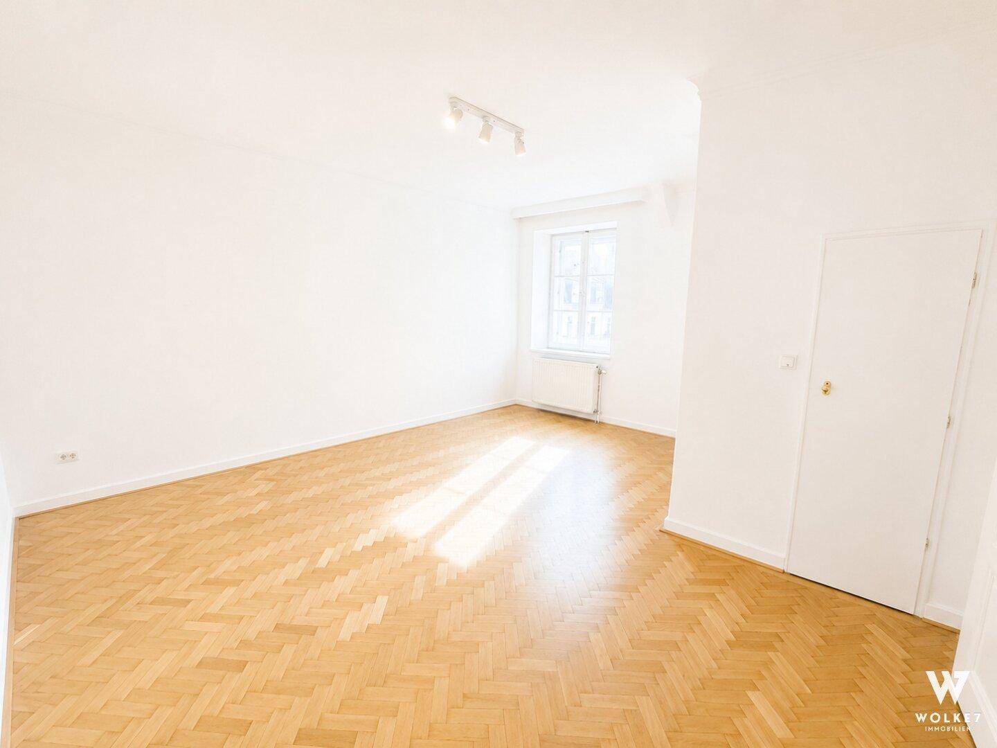 Sonnige 2-Zimmer-Dachgeschosswohnung im Nibelungenviertel nähe Schmelz - Ansicht 5